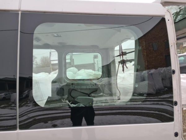 Verglasung Opel Vivaro -Bj.2014